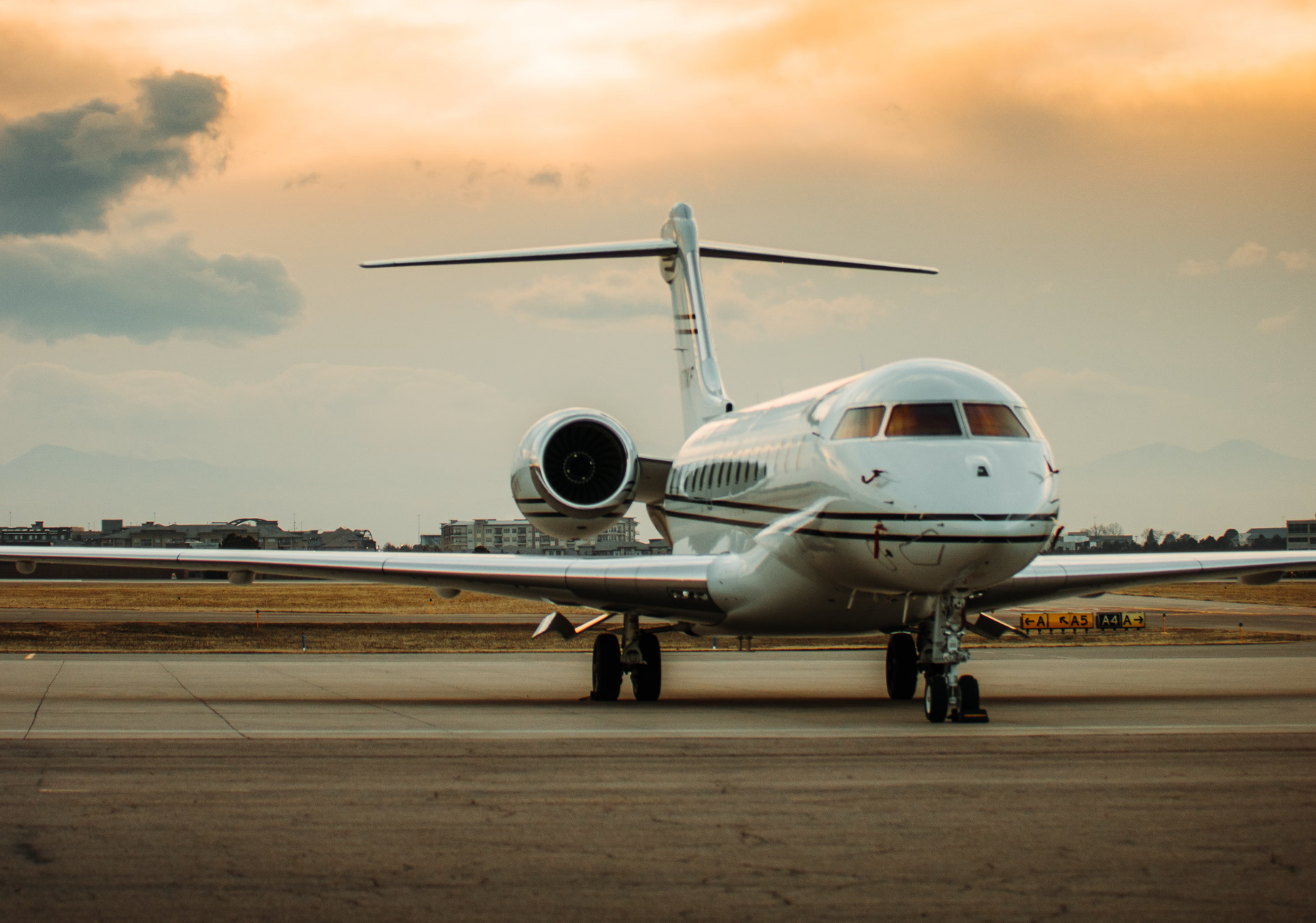 PRIVATE JET SALES EXPECTED TO SOAR TO AN ALL-TIME HIGH THIS YEAR