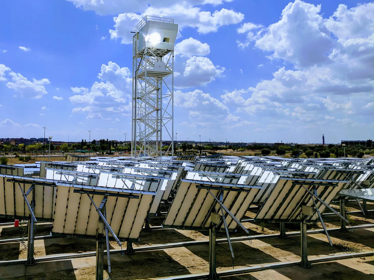 Water vapor, carbon dioxide, and concentrated sunlight yield kerosene, presenting an alternative to fossil-derived fuel